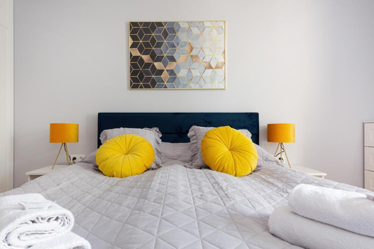 Apartament Dom Przy Okrzei By Renters Prestige Varsovie Extérieur photo