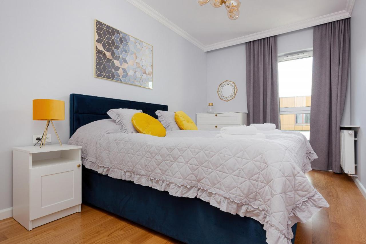 Apartament Dom Przy Okrzei By Renters Prestige Varsovie Extérieur photo