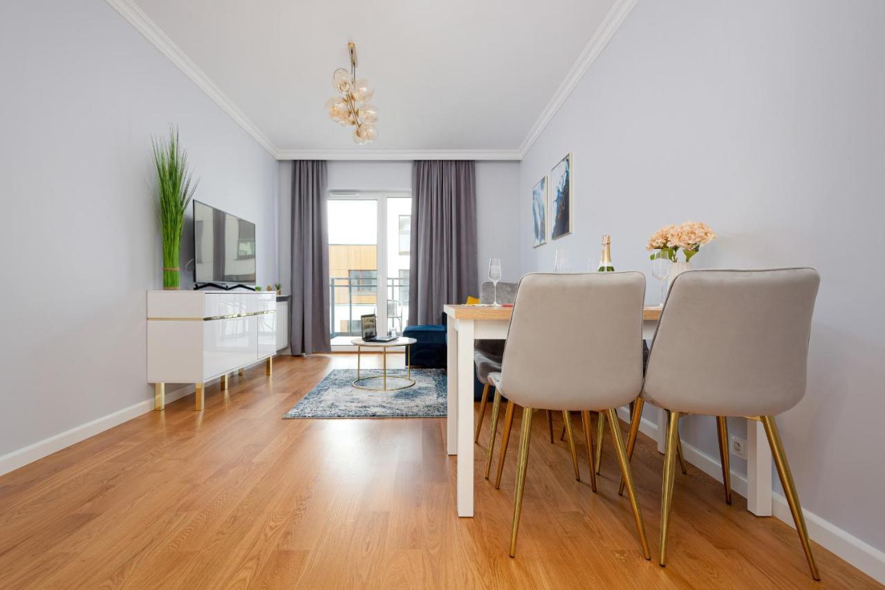 Apartament Dom Przy Okrzei By Renters Prestige Varsovie Extérieur photo